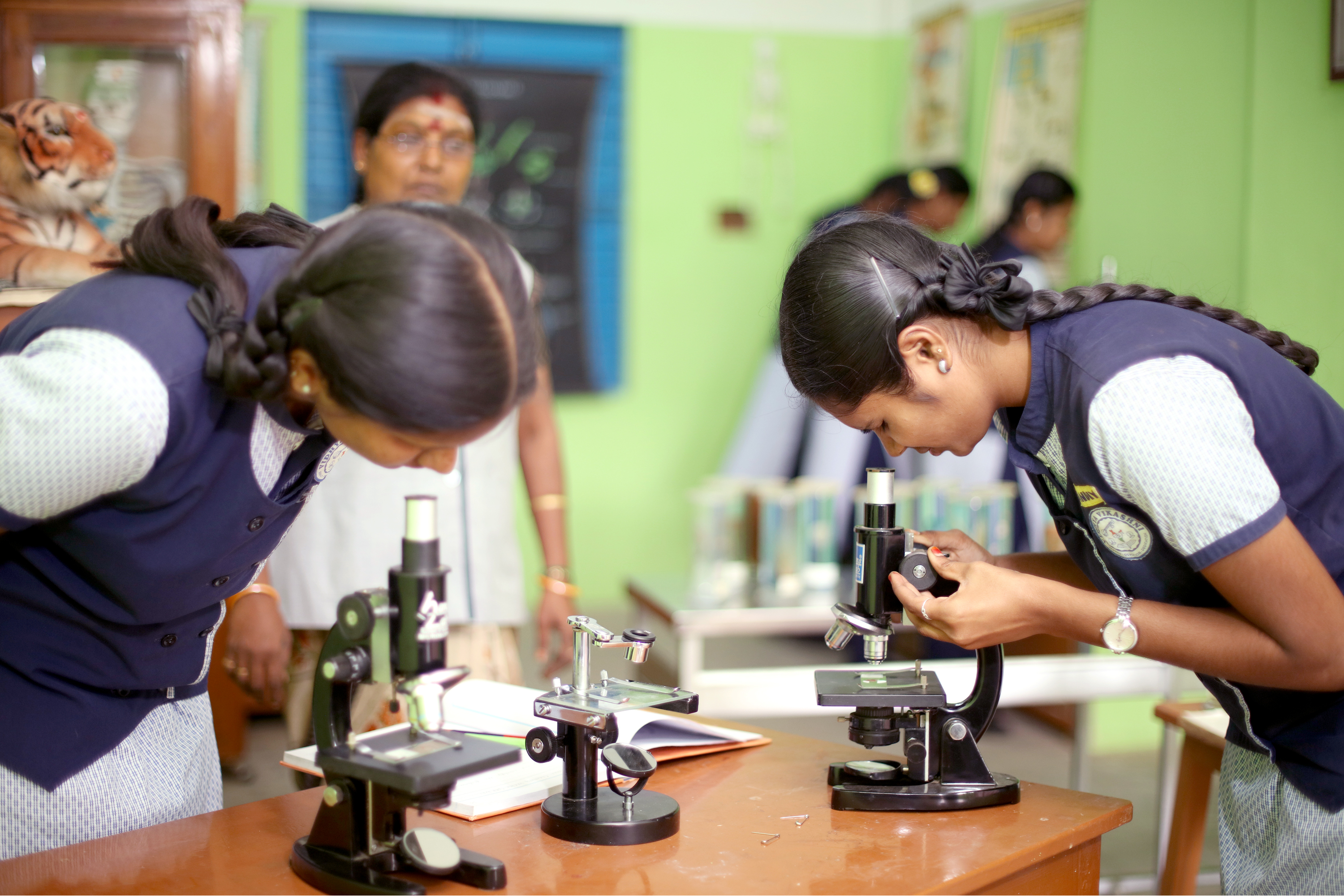 III. c) BIOLOGY LAB