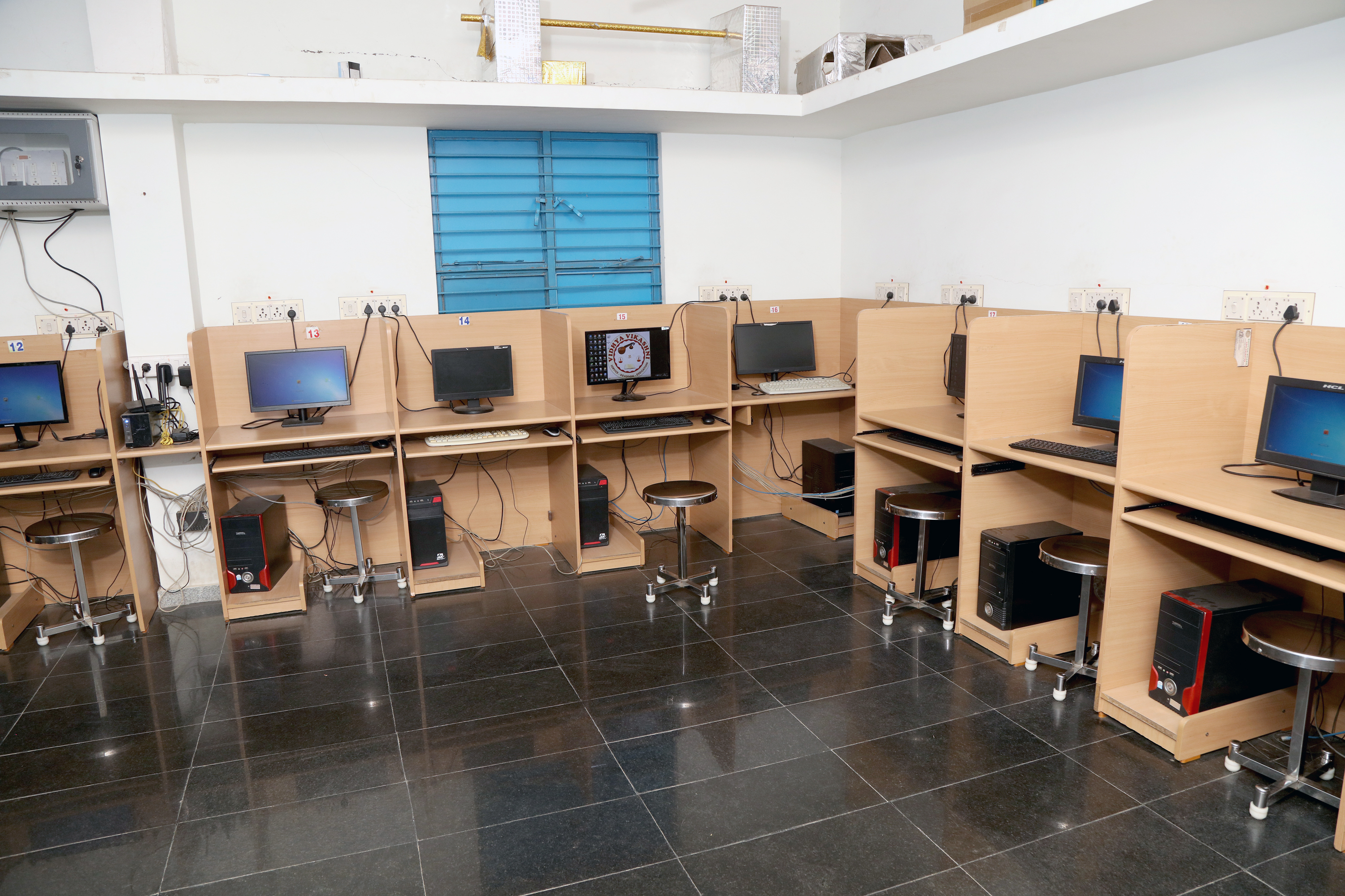 Mini Computer Lab